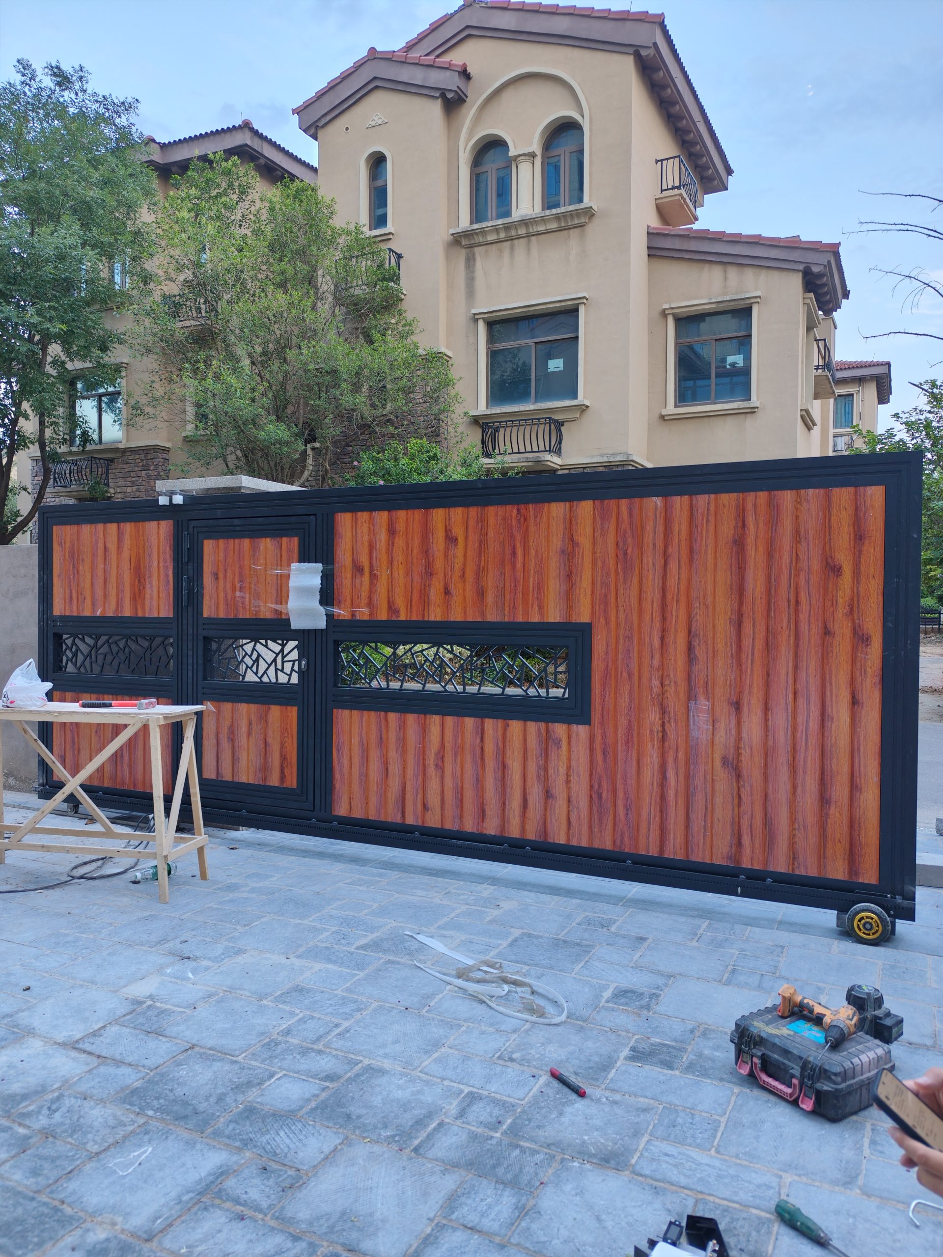 Aluminum Art Courtyard Gate5